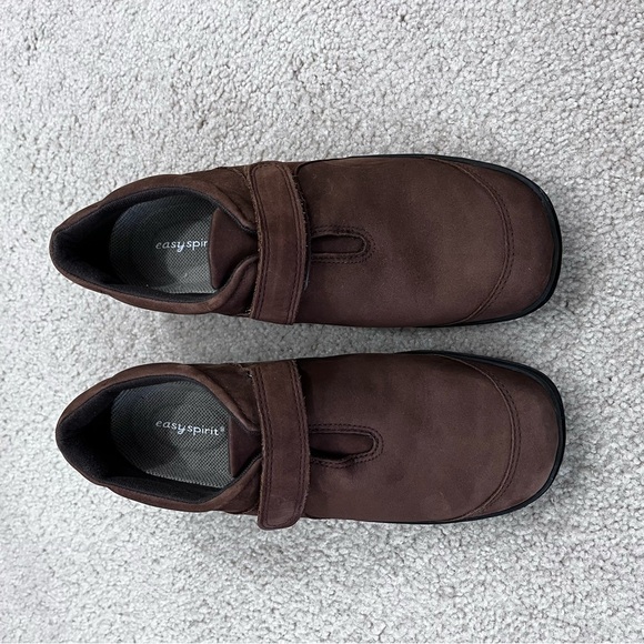Easy Spirit Brown Suede Comfort Shoes - Picture 3 of 15